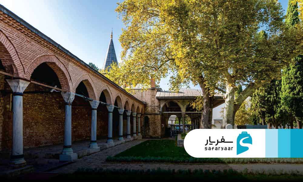حیاط دوم