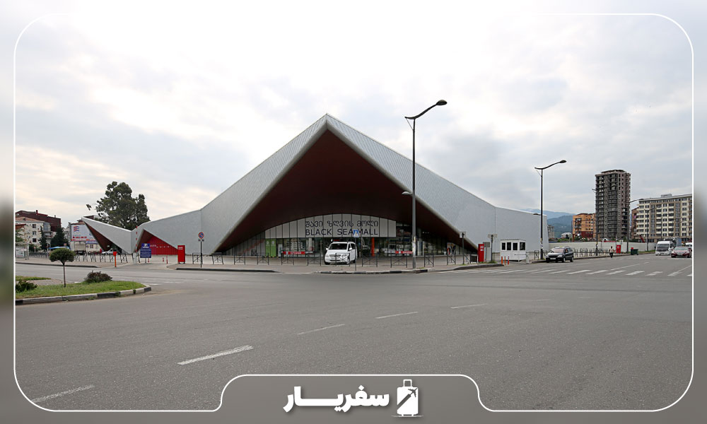 درب ورودی مرکز خرید بلک سی مال 