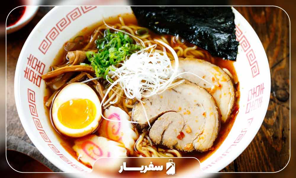 غذا محلی رامن ژاپنی 
