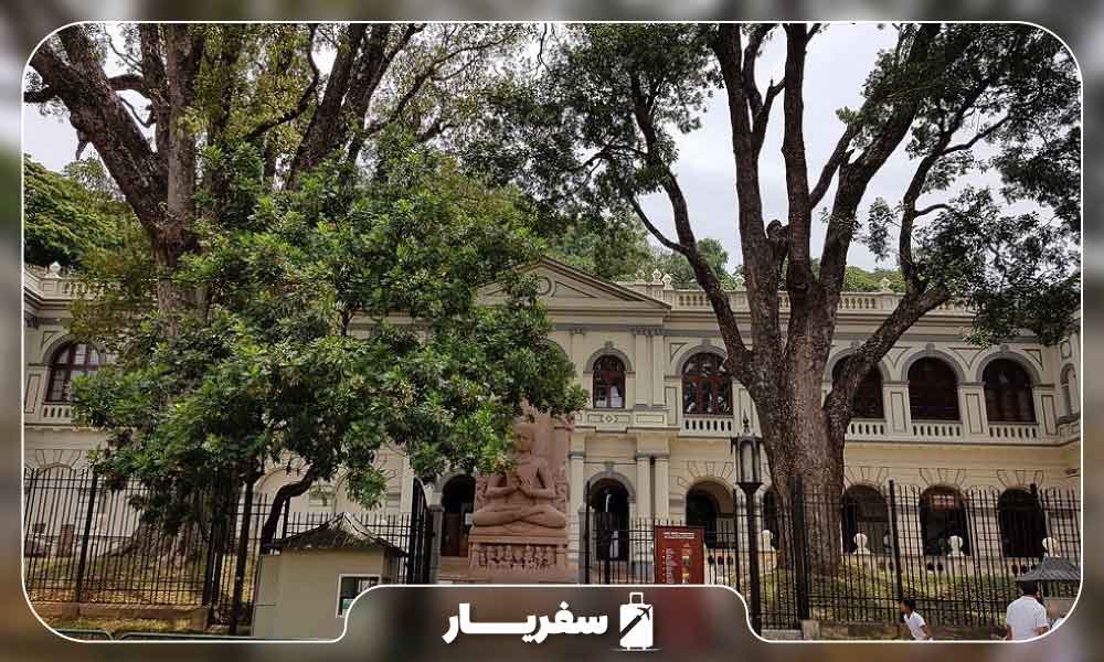 درب و معماری ساختمان موزه بین المللی بودایی